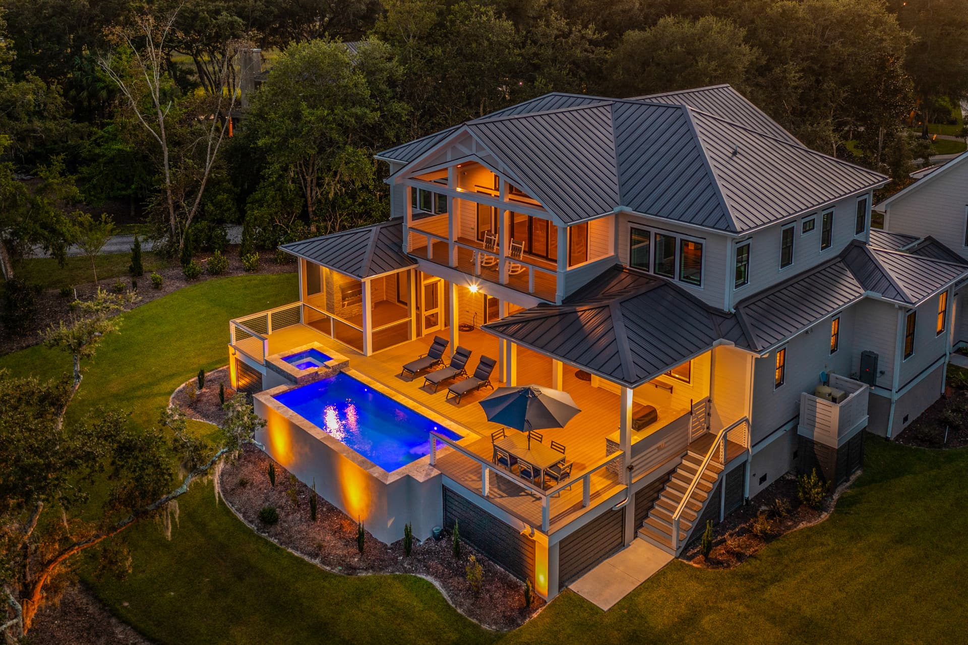 Raised deck pool and spa — Heritage Pools project